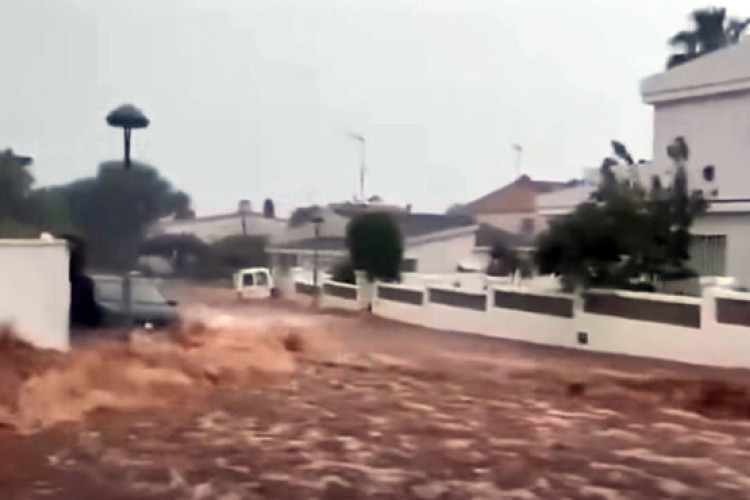 Tajfun pogodio kinesku provinciju Fuđijan: Evakuisano oko 114.000 ljudi