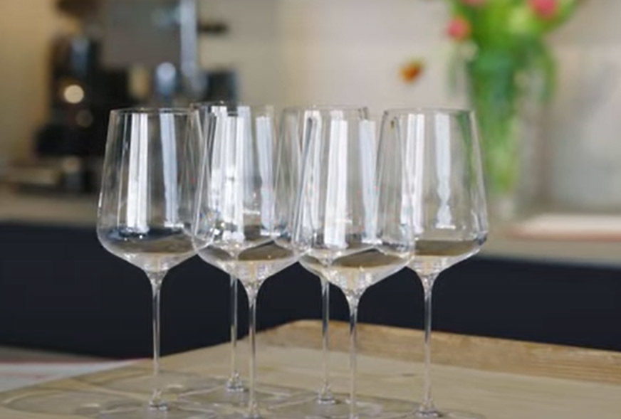 SIGURNO ĆE ZABLISTATI Tri trika za kristalno čiste čaše