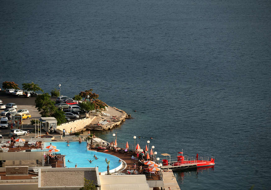 PROCVJETAO TURIZAM U Neumu trenutno odmara oko 15.000 gostiju, popunjeni svi smještajni kapaciteti