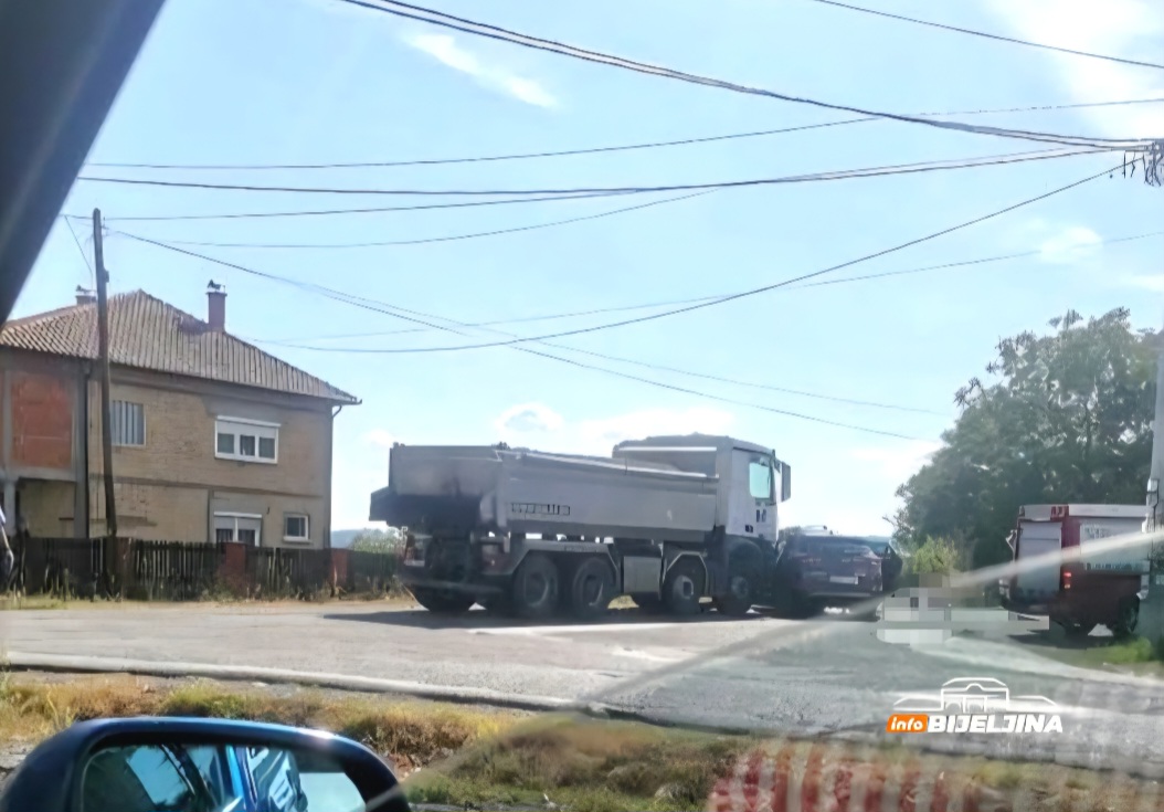 Težak udes kod Ugljevika, poginule dvije osobe