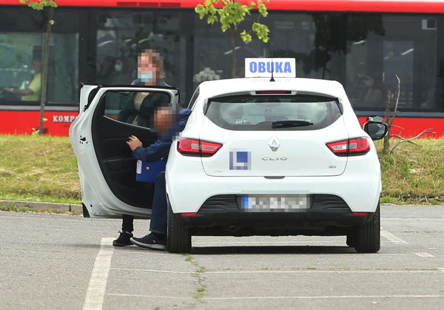 Kako su nepismeni u Srpskoj polagali vozačke ispite