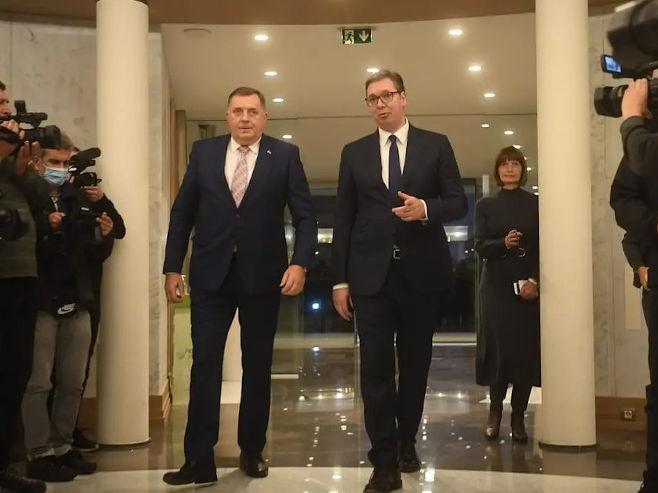 Dodik 4. po popularnosti u Srbiji, ispred njega dva strana lidera