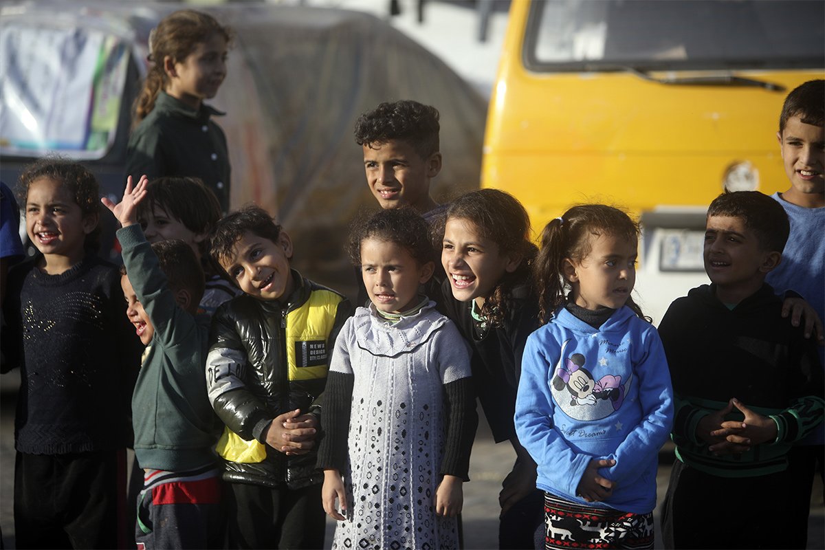 S početkom primirja i humanitarna pomoć počela da stiže u Gazu