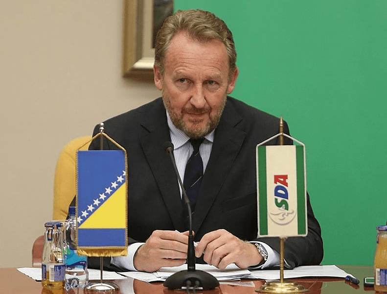 SDA poziva članice PIK da uvedu sankcije Dodiku