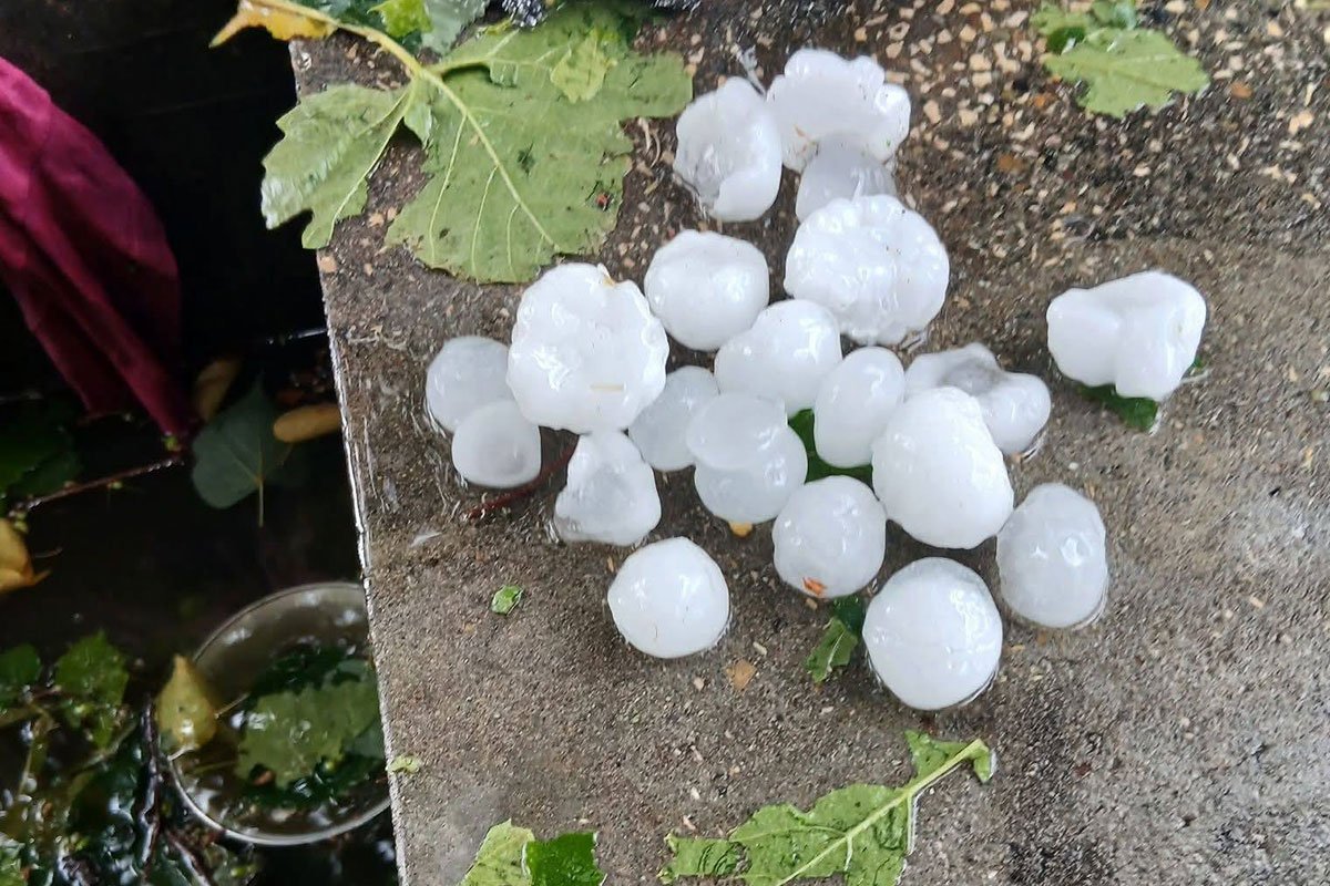 Dijelove BiH pogodilo nevrijeme: Padao led veličine jajeta (FOTO, VIDEO)