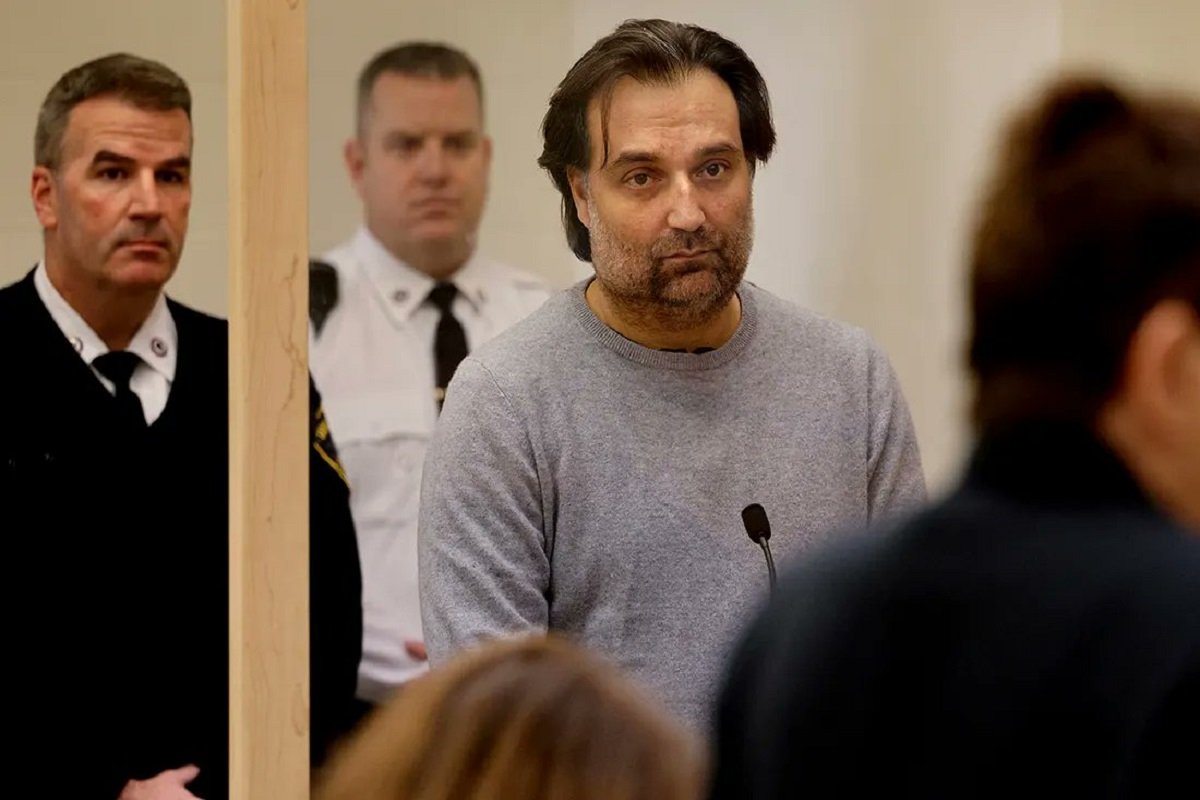 Otkriveno šta je pronađeno u kesama u kontejneru u blizini kuće majke Brajana Volša