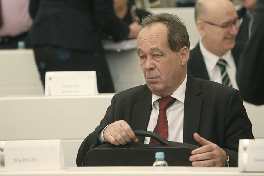 “Razočaralo me pominjanje krupnih riječi” Podžić poručio da nije donio odluku pod uticajem SDA i Turkovićeve