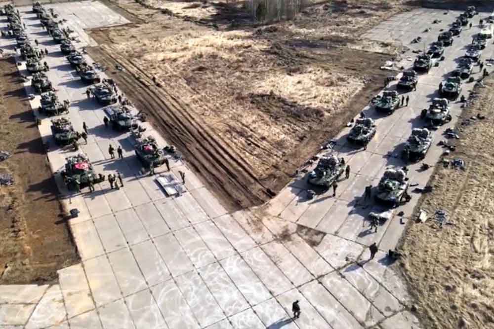 SATALITSKI SNIMCI OTKRIVAJU: Rusija gomila snage kod Ukrajine