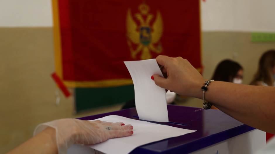 Nakon izbora u 14 gradova, DPS ostaje na vlasti samo u tri