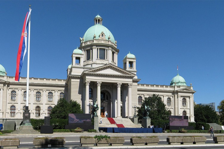 Karleuša, Šerifović i Sara Jo pjevaju na dočeku u Beogradu