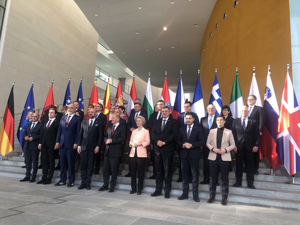 Fon der Lajen: Njemačko-francuski prijedlog za kosovsko pitanje postaje dio dijaloga Beograda i Prištine