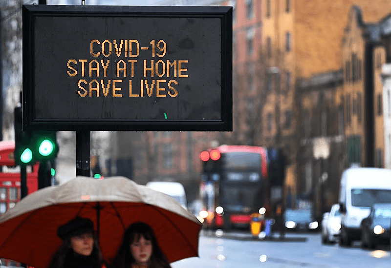 BRITANCI SE NE ŠALE Za izbjegavanje karantina moguća kazna do 10 godina zatvora