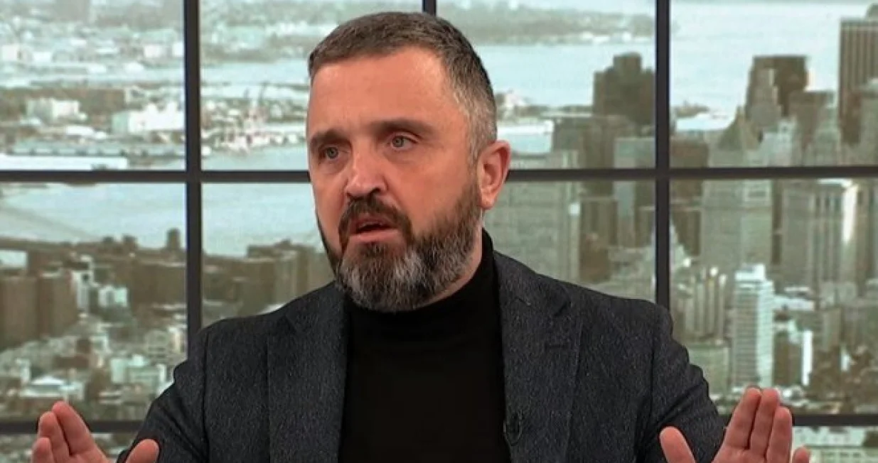 Novi skandal urednika Informera: Uživo u programu prikazivao pornografiju