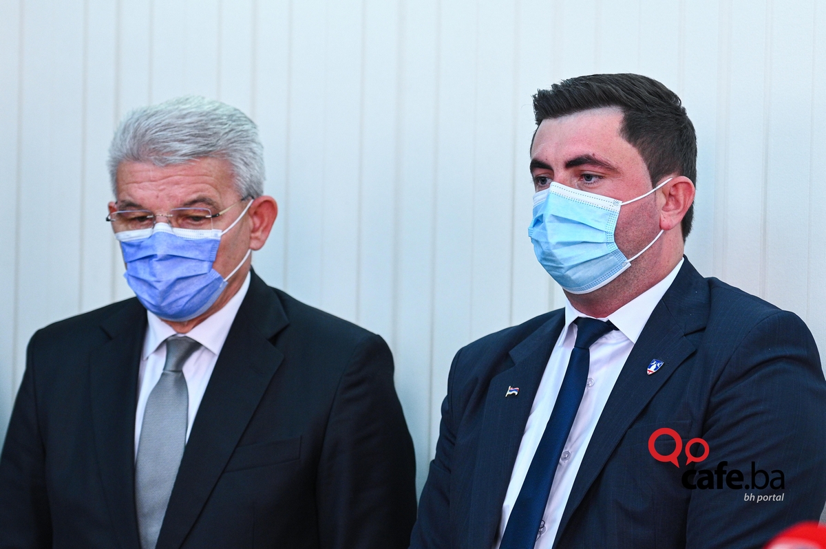 Džaferović izbjegao da priča o svojoj odgovornosti u ratu (FOTO)