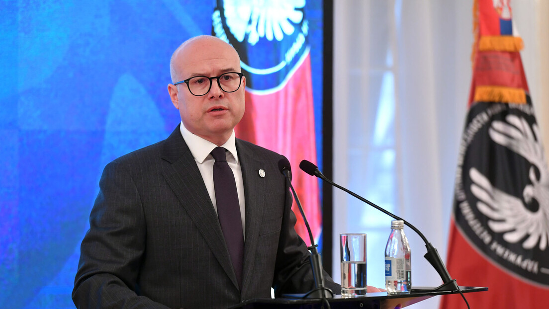 Vučević demantuje Rojters: Laž je da šaljemo oružje Ukrajini