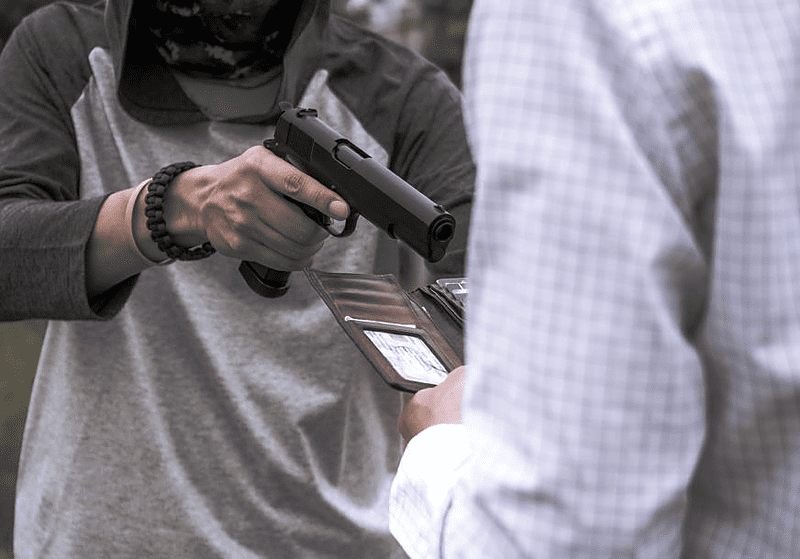 RAZBOJNIŠTVO U SARAJEVU Upao s nožem u frizerski salon, pa ukrao novac i mobilni telefon