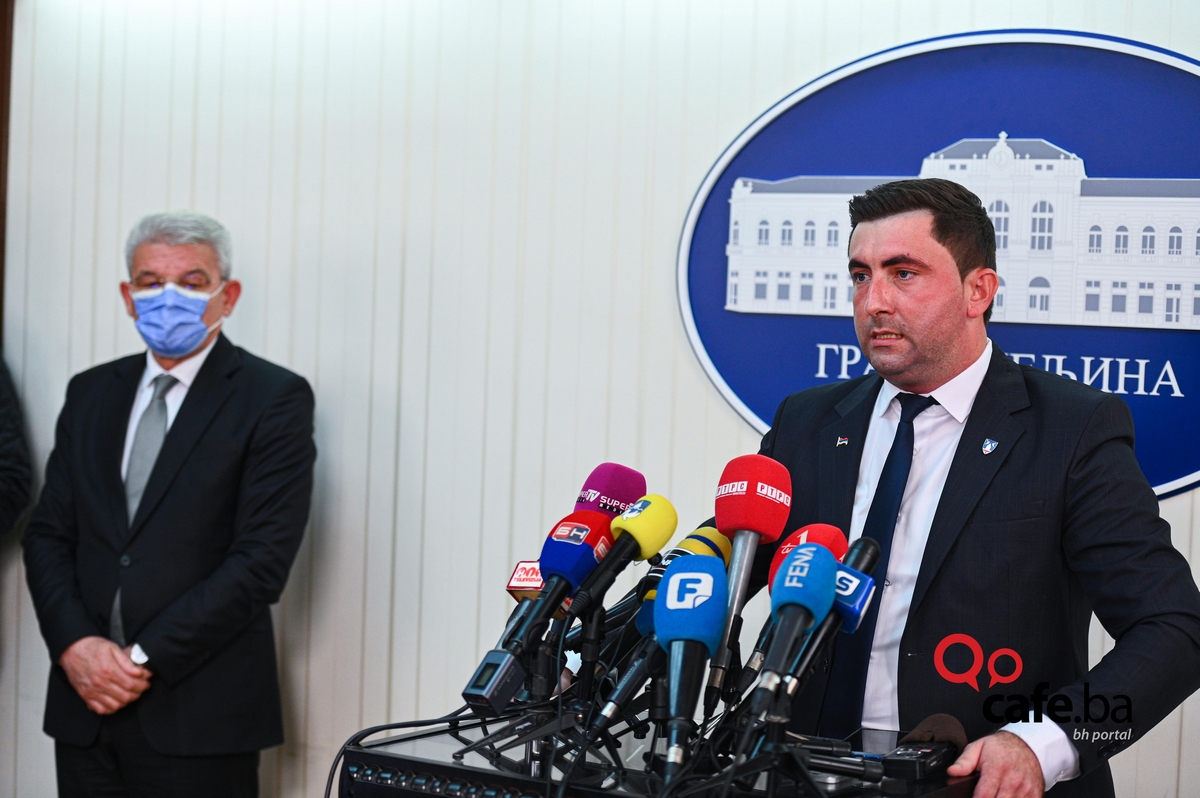 Džaferović izbjegao da priča o svojoj odgovornosti u ratu (FOTO)