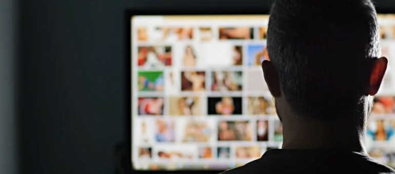 SARAJLIJA UCIJENJIVAO BIJELJINKU Osumnjičen da je objavio tri eksplicitne fotografije