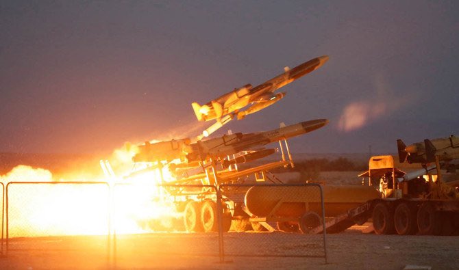 Iran pokrenuo napad na Izrael, dronovima će biti potrebni sati da stignu do meta