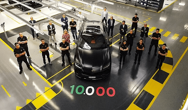 Lamborghini već napravio 10.000 SUV vozila