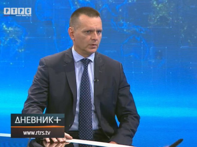 Lukač: Vraćanje nadležnosti biće politička borba bez upotrebe sile