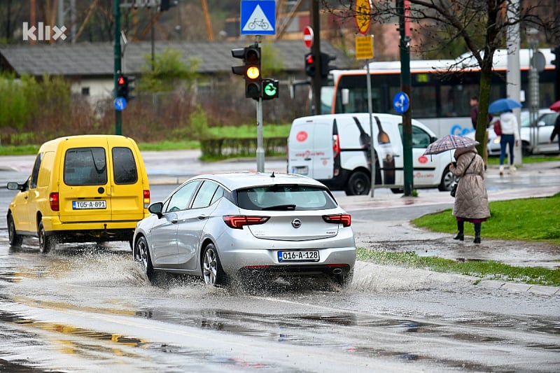 Ništa od prestanka padavina, kiša i pljuskovi se očekuju i u narednim danima
