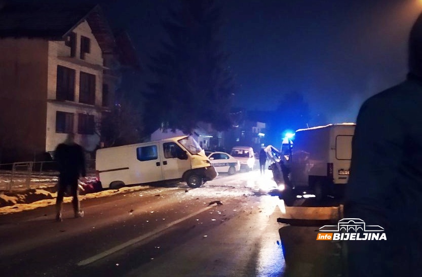 VOZILA SMRSKANA Teška nesreća na putu Srebrenica - Bratunac, jedna osoba POGINULA