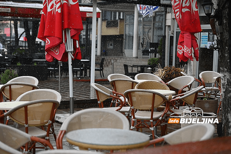 U Srpskoj se otvaraju bašte kafića, učenici nižih razreda kreću u školu