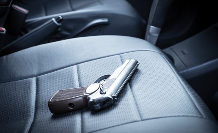 Beograđanke kod Sokoca preticao audi, suvozač ih pištoljem usmjeravao da stanu