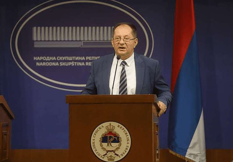 DNS OSTAO BEZ JOŠ JEDNOG POSLANIKA Gligorić okrenuo leđa Nešiću