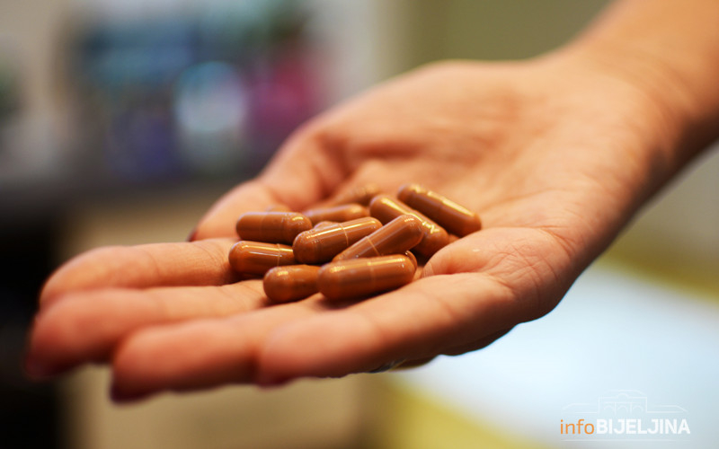 U Srpskoj sutra pojeftinjuju lijekovi: Ono što su bolesni plaćali 10, sada će koštati 9,80 KM