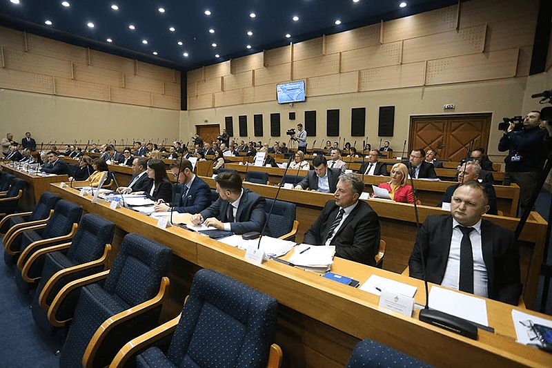 POSEBNA SJEDNICA U SRIJEDU Poslanici 19. maja o ukidanju vanrednog stanja u Srpskoj