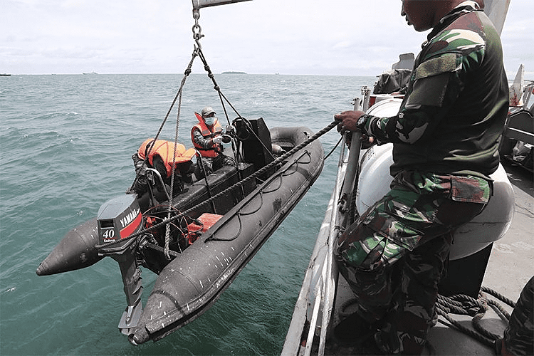 Pronađena crna kutija indonežanskog putničkog aviona