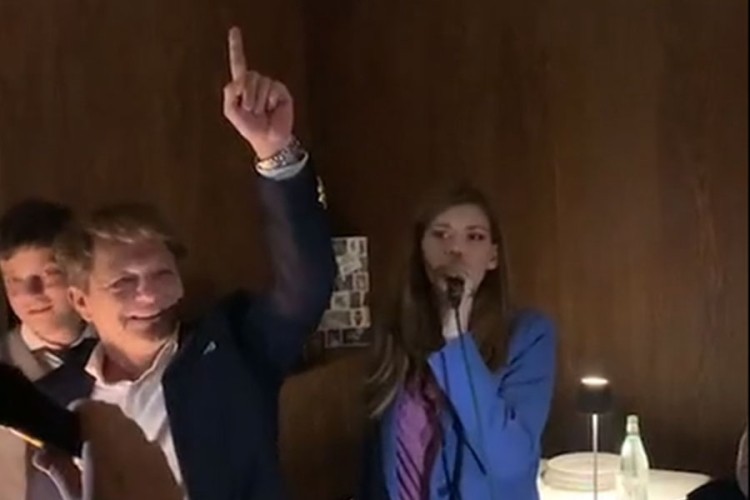 Bjela sa ekipom iz 