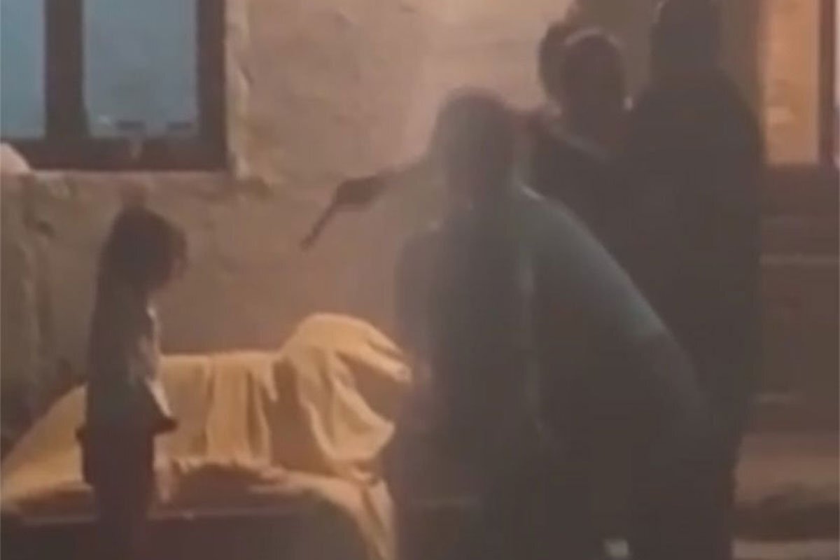 Šokantan prizor u Srbiji: Žena snimljena kako 