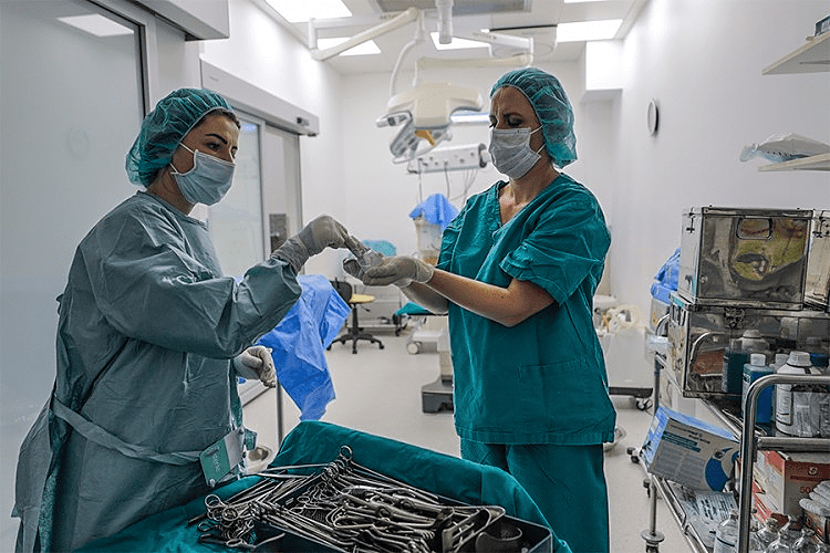 Medicinari u doba pandemije: Rizikujemo svoje živote da pomognemo drugima