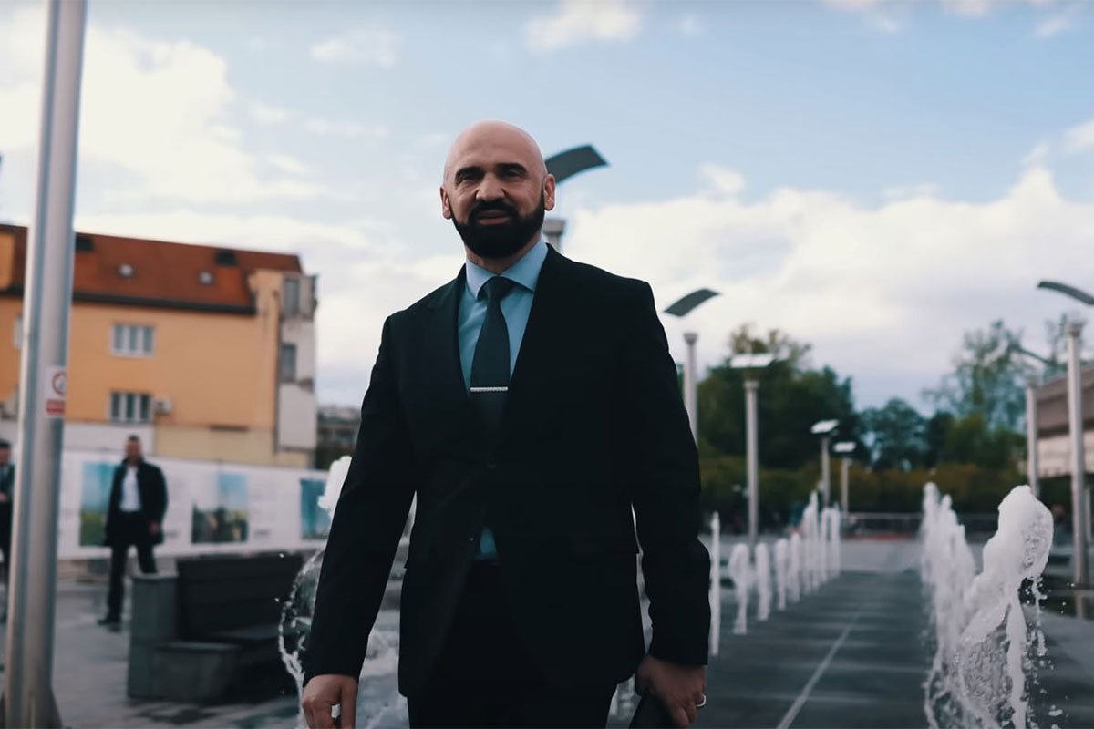 Isak kažnjen za spot 