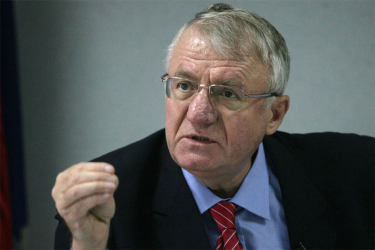 Šešelj: Odazvaću se pozivu Haga, ako sud bude preseljen u Avganistan
