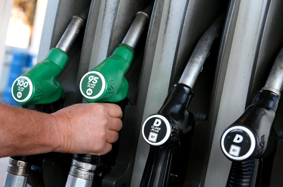 Litar goriva u BiH mogao bi ići i do četiri KM