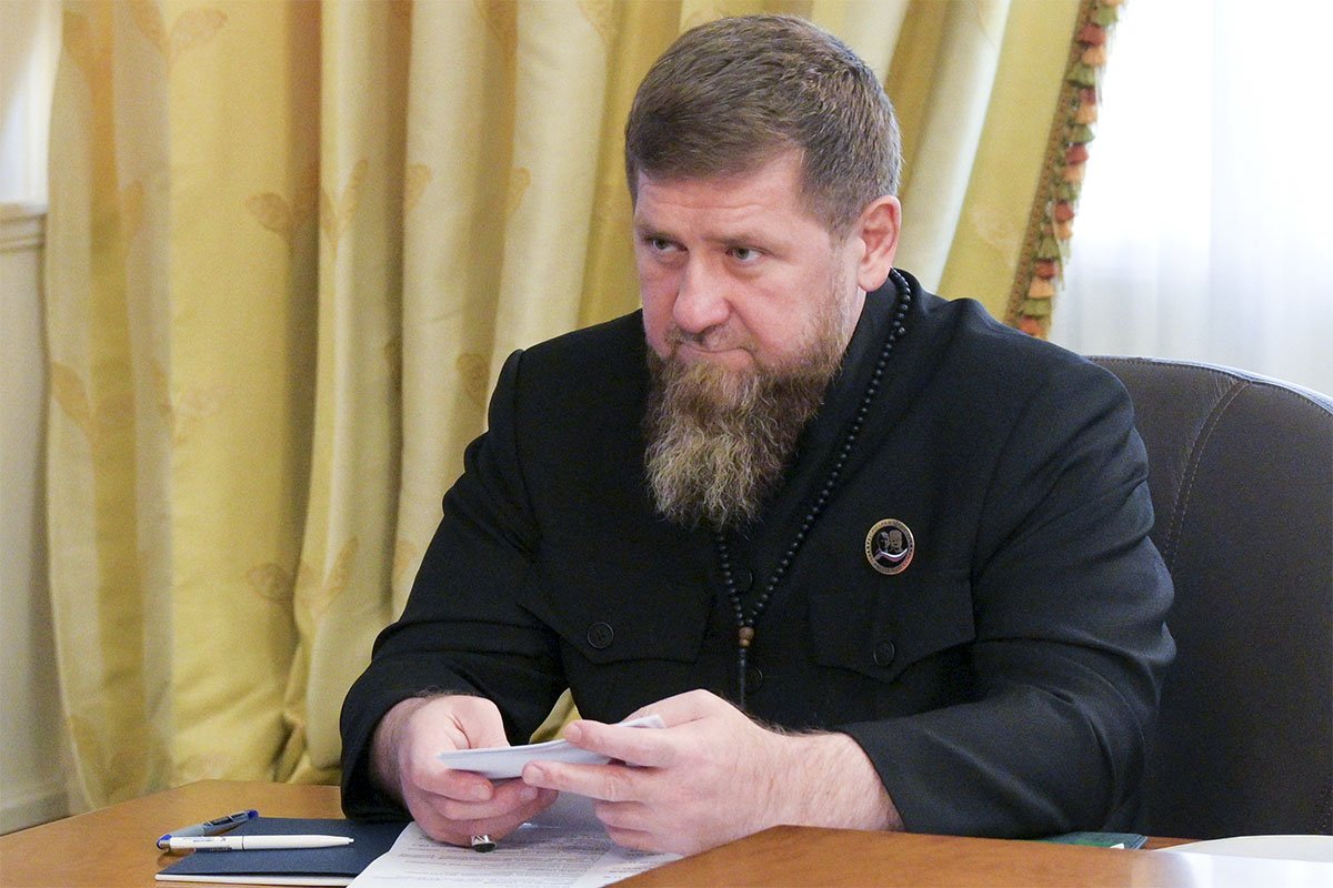 Kadirov vozi sajbertrak sa mitraljezom, tvrdi da je vozilo dobio od Maska (VIDEO)