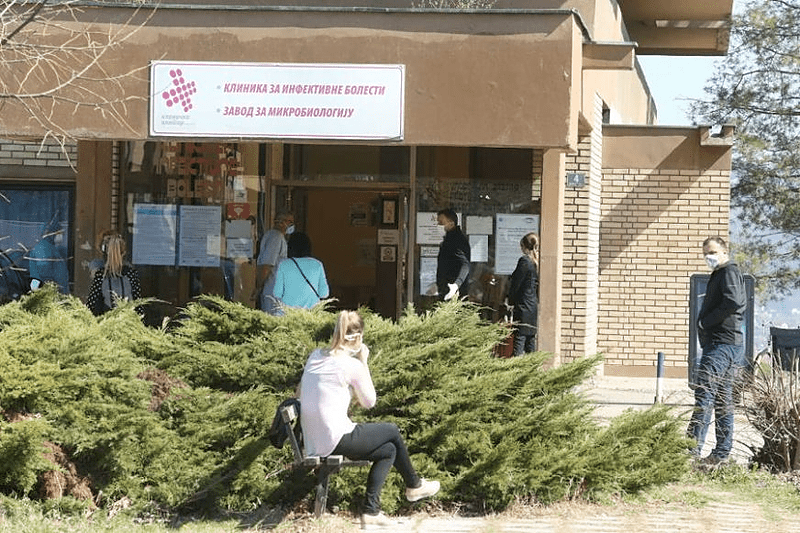 „MALIŠANI DOZIVAJU MAMU I TATU