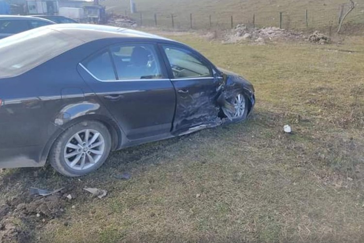 I vatrogasci intervenisali u teškom udesu u Han Kolima (FOTO)