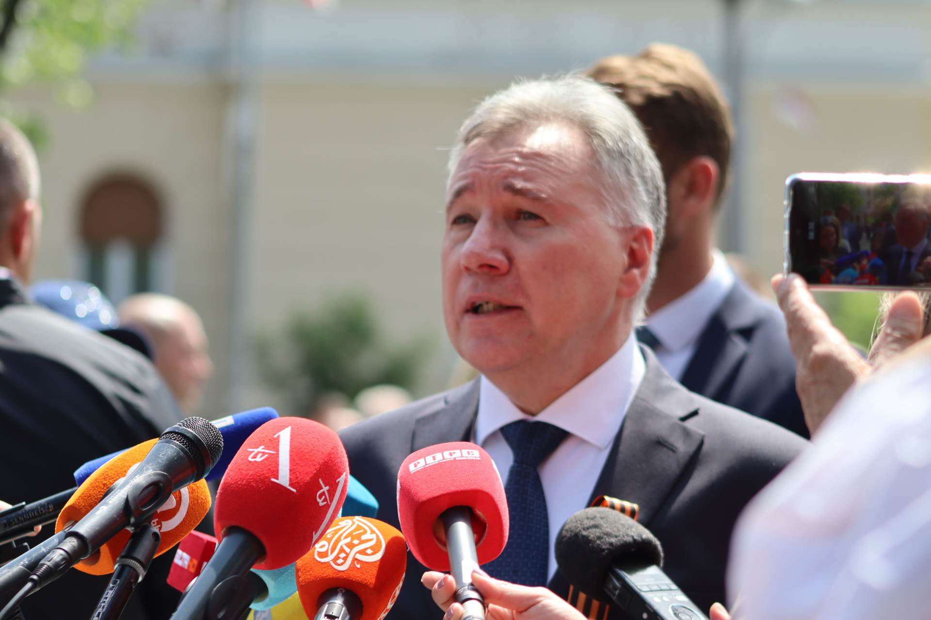 Ruska ambasada o protestu u Sarajevu: Šmit postao generator nestabilnosti