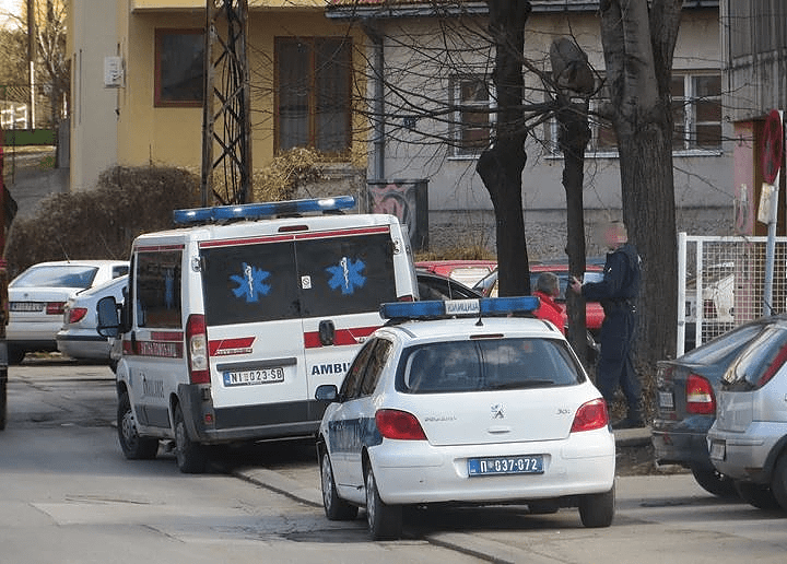 Užas u porodičnoj kući: Dječak pao sa prozora direktno na glavu