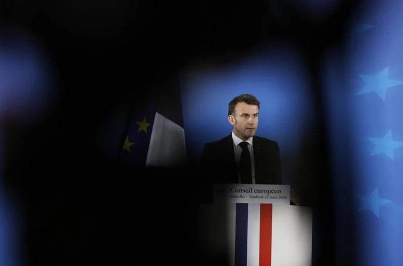 Makron pod lupom: Mediji ga optužuju za 