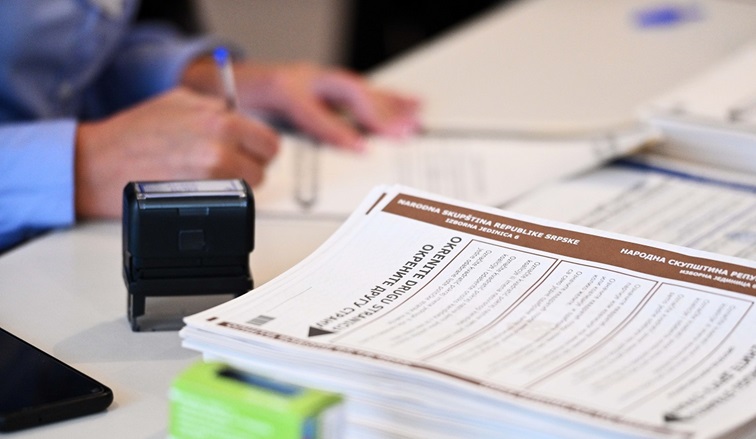 Može li CIK izabrati 12.000 ljudi za naknade od 200 i 400 KM?