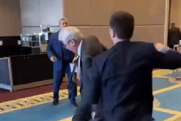 Ruski i ukrajinski političari se potukli na samitu u Ankari (VIDEO)