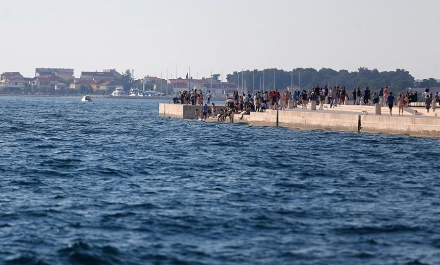 Isplovili po orkanskoj buri: Na Jadranu spašeno sedmoro Poljaka