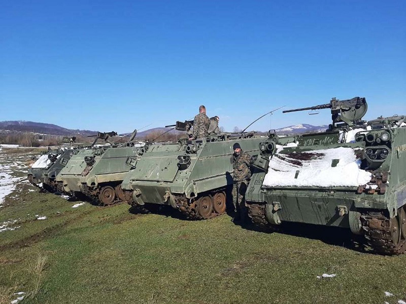 Region se hvali novom vojnom opremom, u BiH se transporteri raspadaju