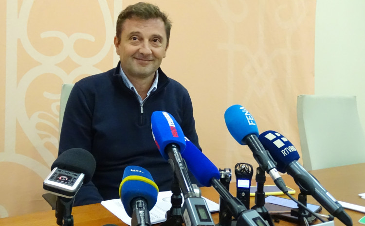 Gradonačelnik Mostara čestitao pogrešnoj ženi na rođenju prve bebe u 2022. godini